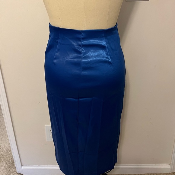 Gathered pencil skirt with slit - Picture 2 of 3